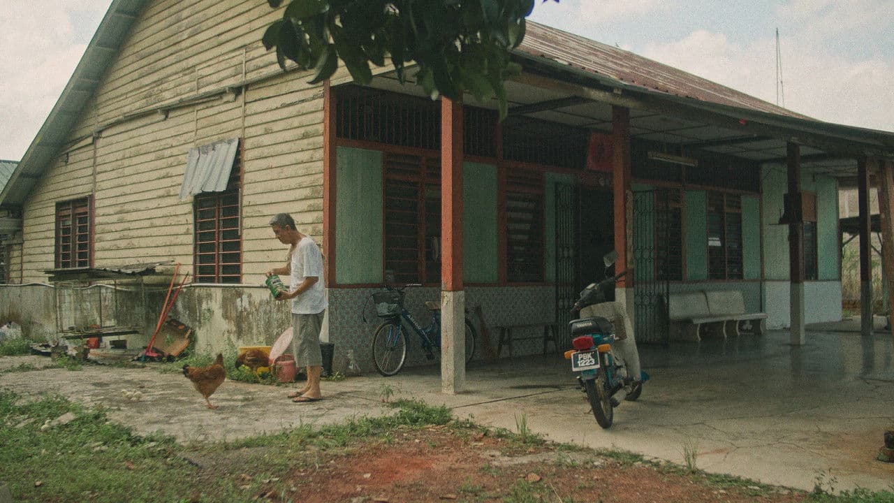 The Manggis in Ah Gong's Hands