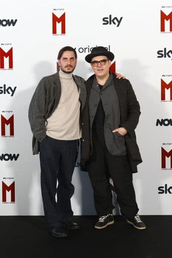 M - Il Figlio del secolo | Il dietro le quinte